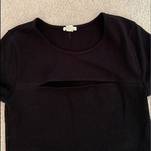 Black key hole crop top